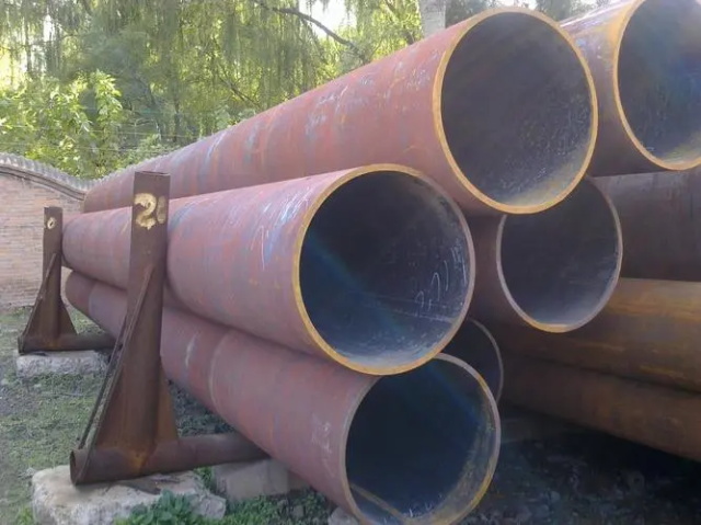 鞍山大口径厚壁无缝钢管