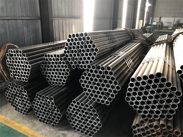 鞍山小口径厚壁无缝钢管