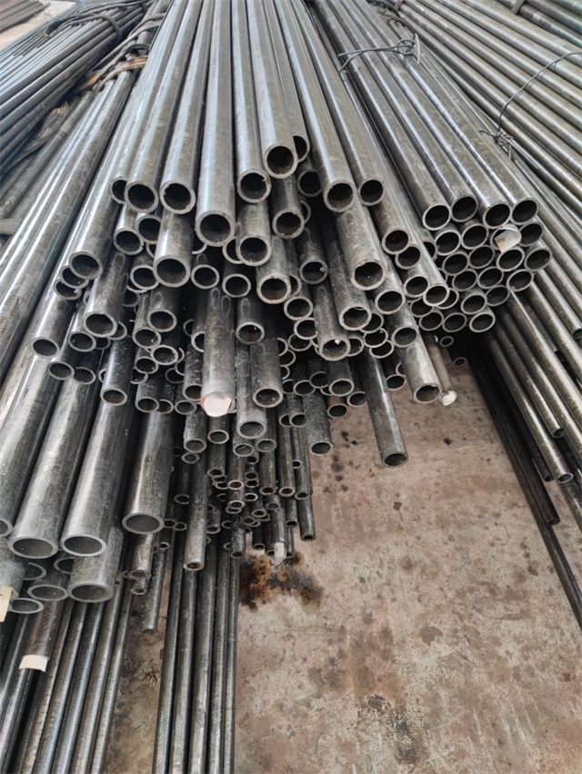 鞍山16mn精密无缝钢管