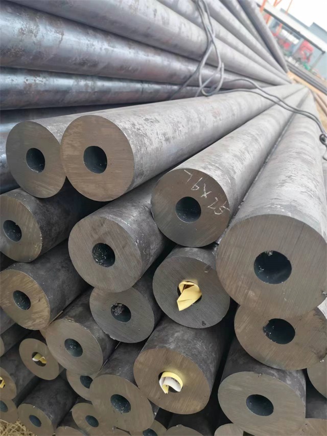 鞍山15crmo无缝钢管